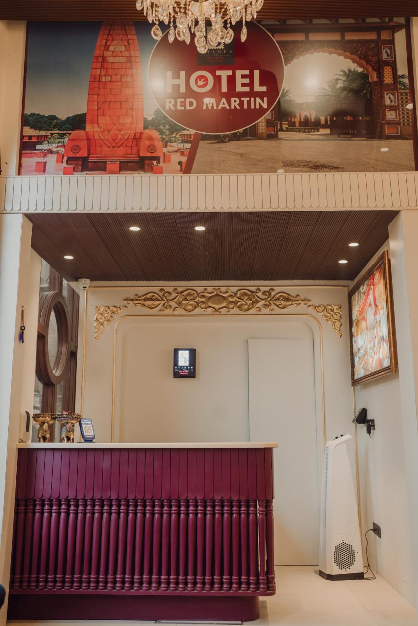 Hotel Stamps Red Martin By Eight Continents - 70 Steps From Golden Temple Amritsar Exterior foto